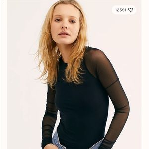 Free People Scrunch Sleeve Seamless in black